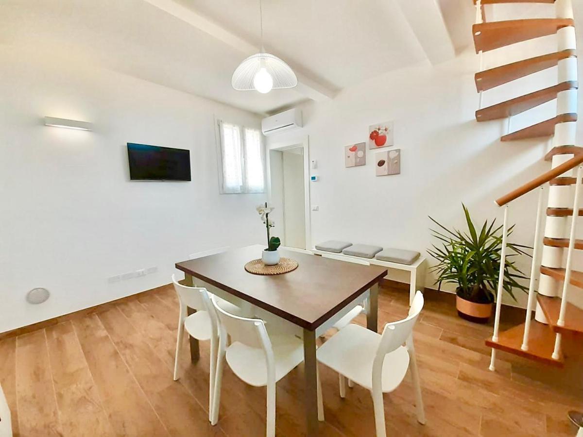 Casa Vacanze Con Vista Mare E Giardino - Amanecer Marzocca di Senigallia Exteriör bild